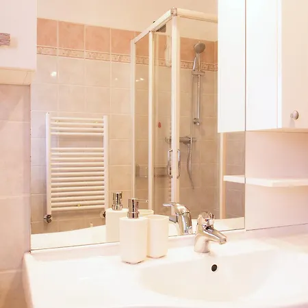 Manu's Little House *